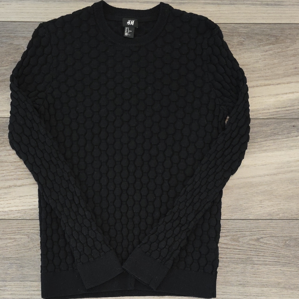 H&M Men's Black Patterned Crewneck Sweater